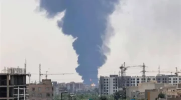 انفجار عنيف يهز شارع باستور جراء هجوم إسرائيلي مباغت على العاصمة طهران